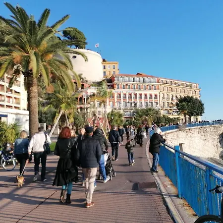 Apartment Grand T2 Proche Promenade *